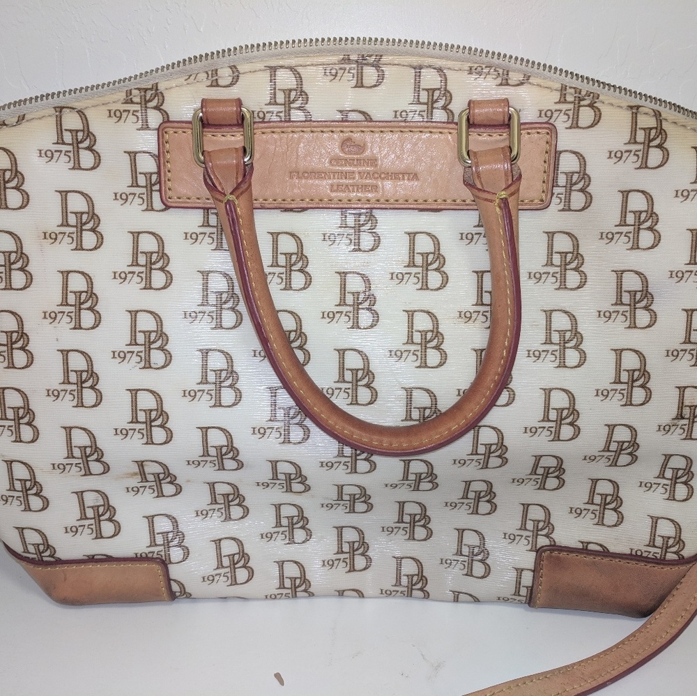 Dooney & Bourke bag